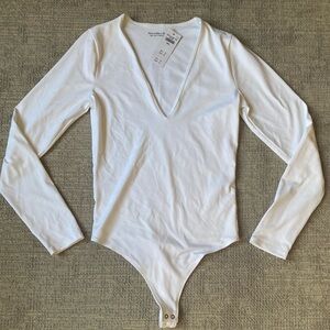 NWT Abercrombie & Fitch V-Neck Bodysuit